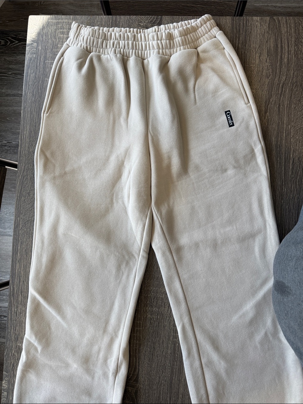 Comfrt Cotton-colored Casual Matching Hoodie & Joggers with Elastic Waist